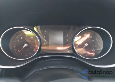 2021 Jeep Compass Latitude 4X4 z USA, uszkodzony, nr VIN 3C4NJDBB4MT548018